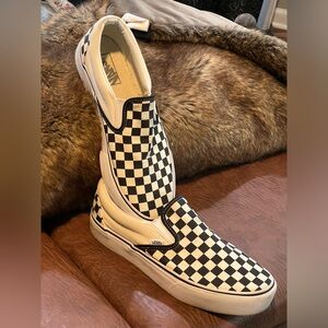 Gently Used Classic Slip-On Checkerboard Stackform Shoe sized men’s 10